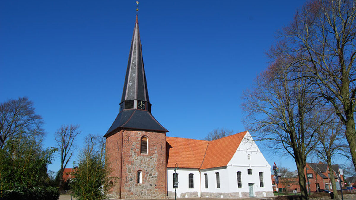 Nach über drei Jahren, in denen die St.-Georg-Kirche wegen Sanierungsarbeiten geschlossen war, wird am 30. März die Wiedereröffnung gefeiert. 