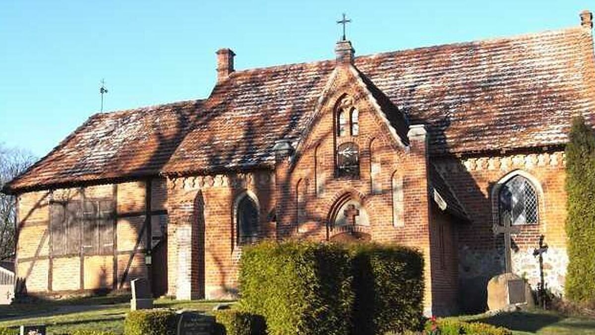 Die Kirche in Thürkow muss saniert werden und bekommt finanzielle Hilfe vom Land Mecklenburg-Vorpommern.
