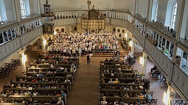Volle Kirche, große Stimmen: Beim Projekt Sing Mozart wird klassische Musik für Kinder neu gedacht.