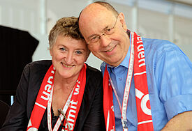 Sie können wieder lachen: das Ehepaar Schneider vor wenigen Wochen beim Stuttgarter Kirchentag