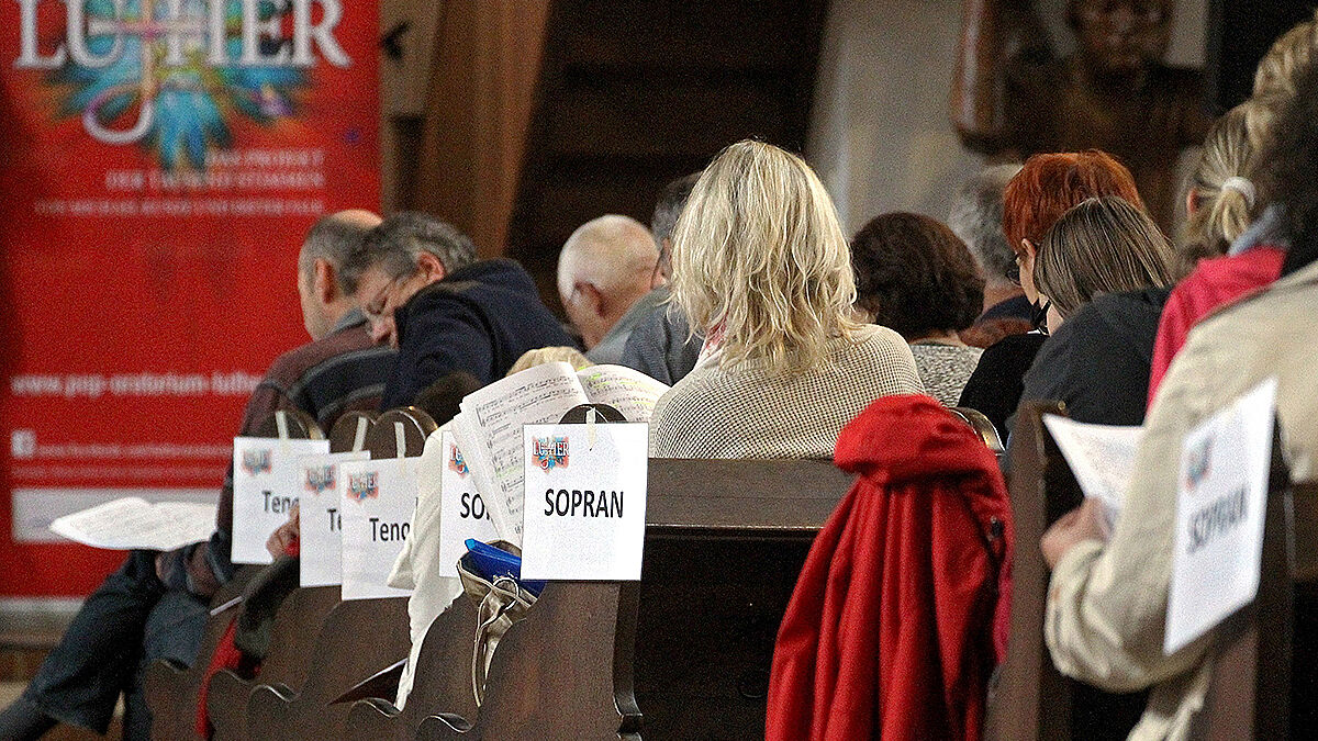 Zu den zehn Standorten, an denen das Luther-Oratorium im kommenden Jahr aufgeführt wird, gehört Hamburg. Rund 1.500 Sängerinnen und Sänger haben sich für das Großevent 2017 angemeldet