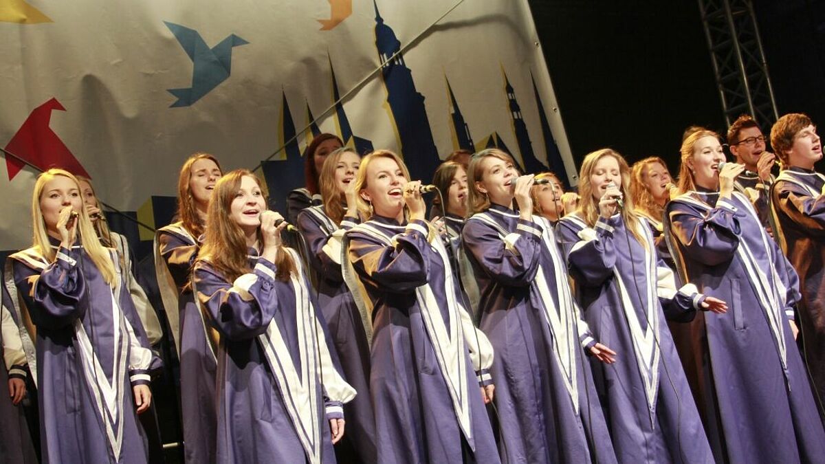 Der Chor "Young Spirits" zur Eröffnung der Nacht der Kirchen in Hamburg