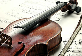 Ein besonderer Gast spielt Violine in Wusterhusen.