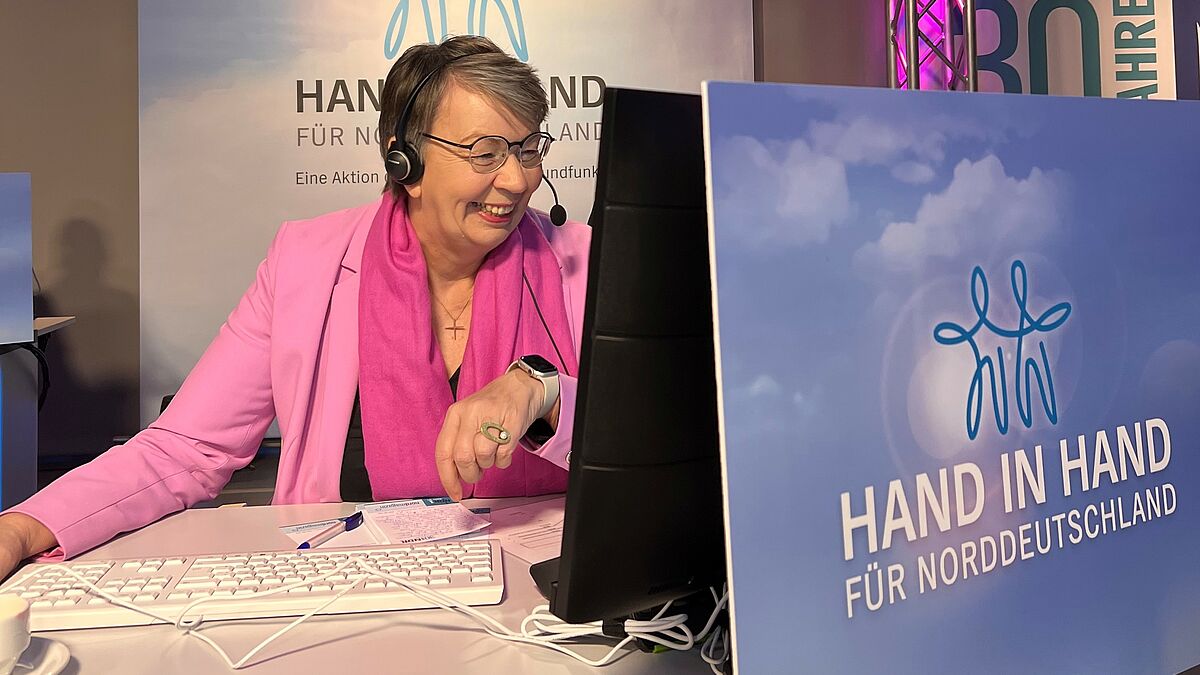 "Eine Aktion, die ich gerne unterstütze", sagte Landesbischöfin Kristina Kühnbaum-Schmidt zu ihrem Einsatz. Viele Menschen bräuchten dringend unsere Unterstützung.