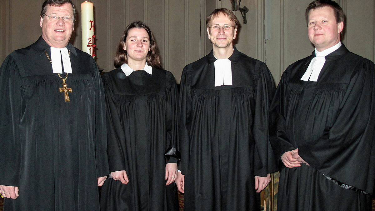V.l.n.r.: Bischof Dr. Hans-Jürgen Abromeit, Franziska Zimmermann, Dr. Ulf Harder und Stefan Fricke