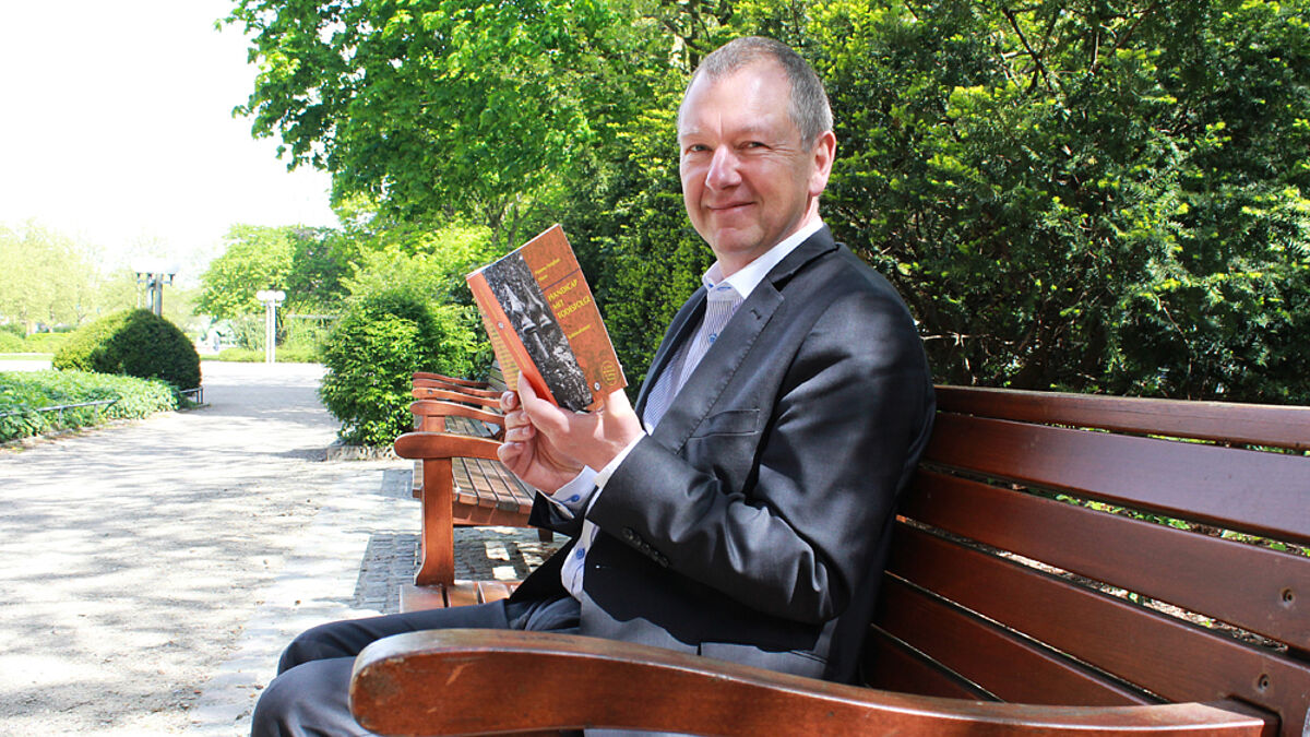 Hanns-Stephan Haas hat seinen ersten Krimi veröffentlicht
