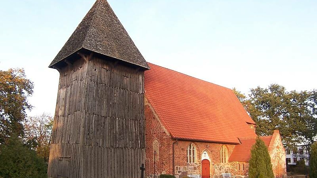 Die Dorfkirche in Rethwisch