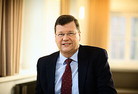 Bischof Dr. Hans-Jürgen Abromeit.