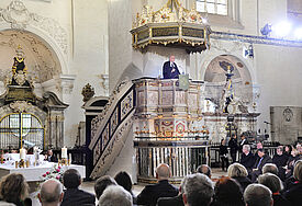 Kanzeltausch in der Nordkirche: Der Schweriner Bischof Andreas von Maltzahn predigt im Schleswiger Dom