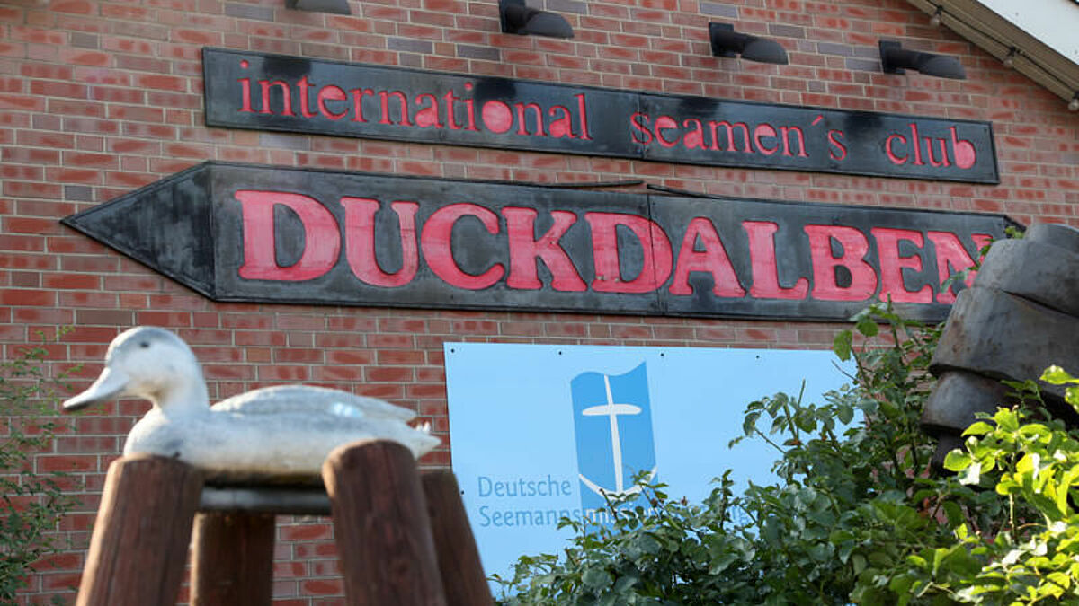 Mehr als 32.000 Menschen haben im vorigen Jahr den Hamburger Seemannsclub "Duckdalben" besucht.