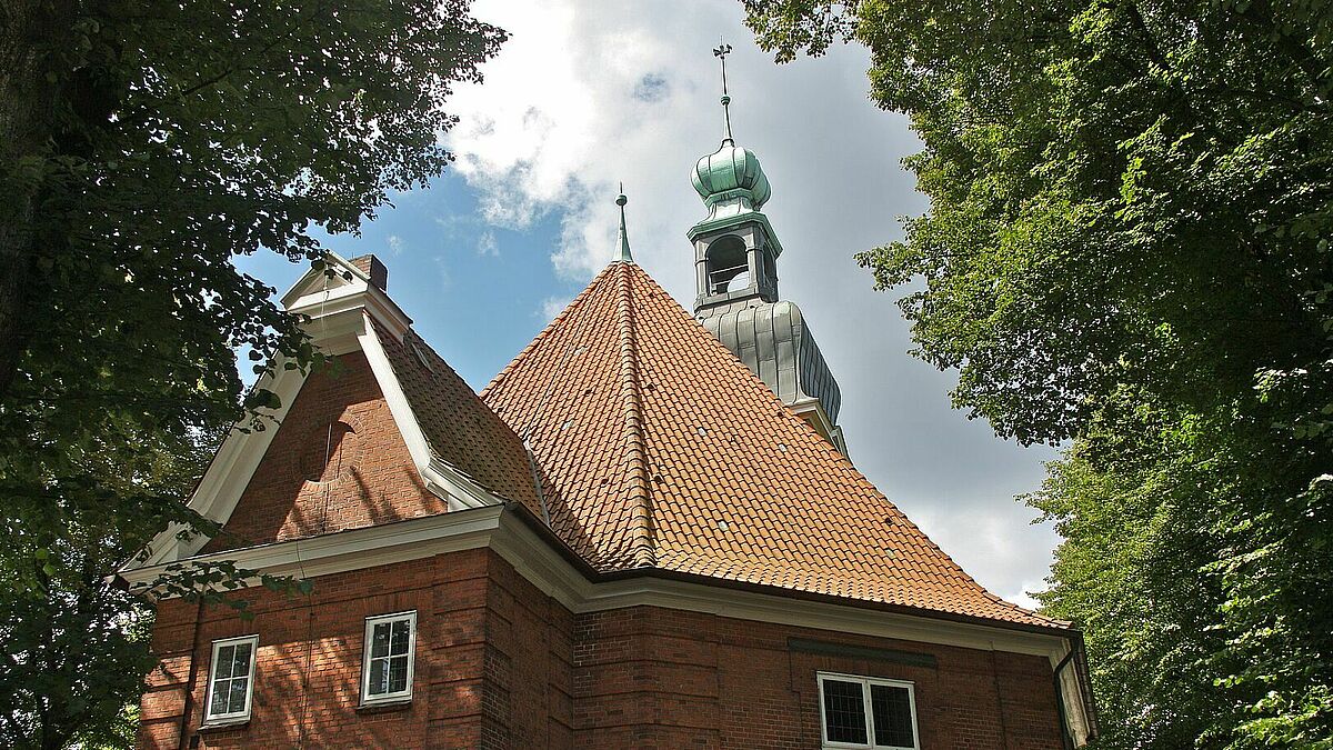 Die Osterkirche an der Bramfelder Chaussee in Hamburg
