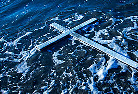 Am Wasser der Ostsee werden in Mecklenburg-Vorpommern Gottesdienste gefeiert (Symbolfoto)