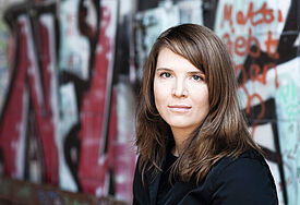 Madeleine Prahs liest aus ihrem Debütroman 'Nachbarn' am 23. Juli 2015 ab 19 Uhr im Kieler Landeskirchenamt.