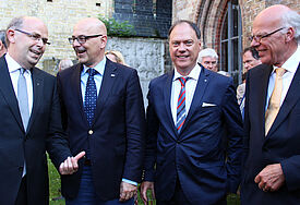 Beim Empfang (vl.l.): Bischof Magaard, Ministerpräsident Albig, Synoden-Präses Tietze und Landesbischof Ulrich