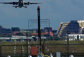 Landeanflug auf den Flughafen Hamburg-Fuhlsbüttel