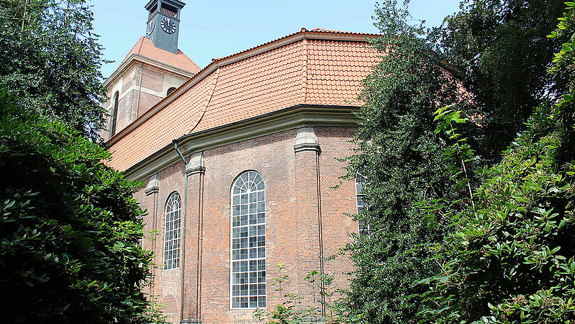 Blick auf die Christiankirche im Hamburger Stadtteil Ottensen.