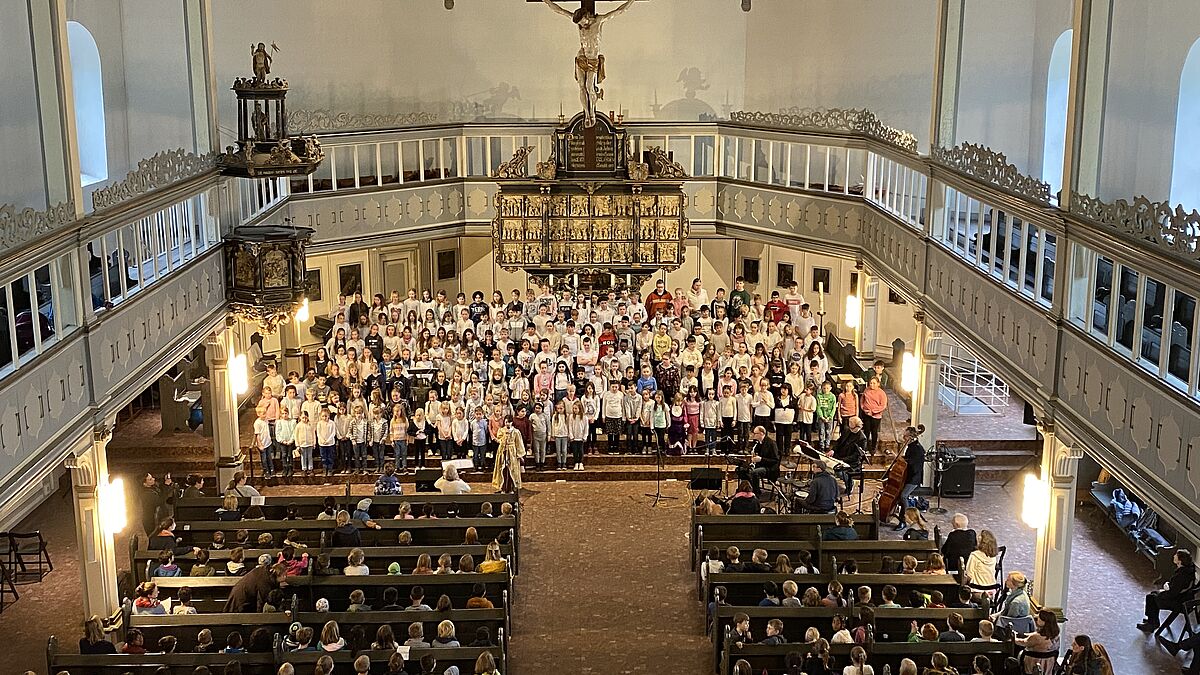Pro Tag kamen rund 180 Kinder zur Aufführung des Projekts "Sing Bach" zusammen. Für manche von ihnen war es der erste Berührungspunkt mit Kirche. 