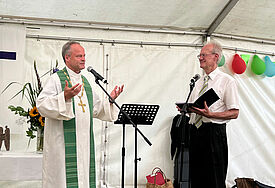 Bischof Jeremias und Pastor Michael Wacker (Leiter Haus der Stille).