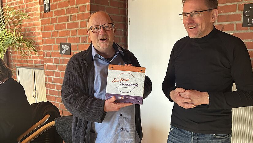 Werner Jansen, KGR-Vorsitzender, und Pastor Andreas Wendt aus der Gemeinde Bargfeld-Stege