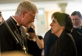 Der Ratsvorsitzende der Evangelischen Kirche in Deutschland (EKD), Landesbischof Heinrich Bedford-Strom mit der Botschafterin der EKD für das Reformationsjubiläum 2017, Margot Käßmann