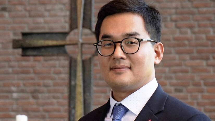 Pastor Chanhee Lee 