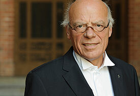 Landesbischof Gerhard Ulrich