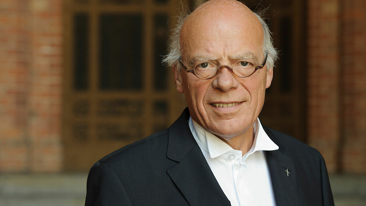 Landesbischof Gerhard Ulrich