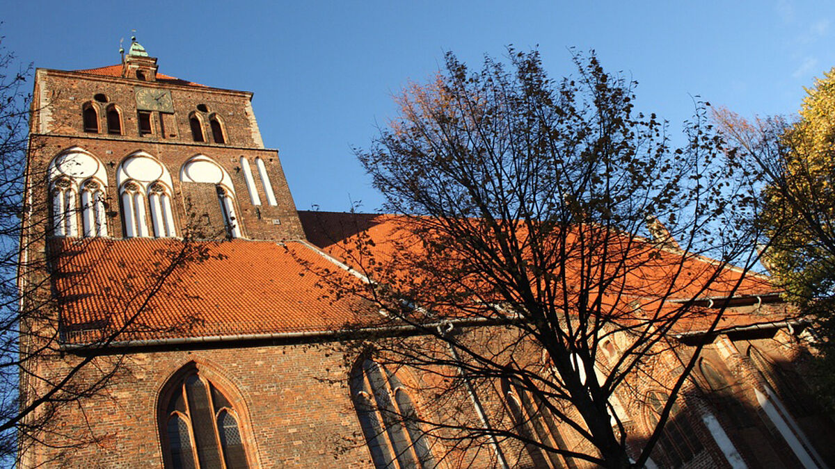 St.Marienkirche zu Greifswald Die Marienkirche von Greifswald wird drei Jahre lang saniert
