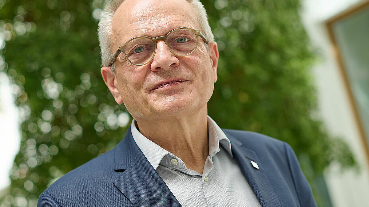 Diakonie-Präsident Ulrich Lilie ist Ende August unterwegs in Norddeutschland, um auf das Thema Einsamkeit aufmerksam zu machen. 