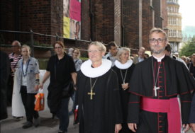 Bischöfin Kirsten Fehrs (Nordkirche) und Erzbischof Dr. Stefan Heße (Erzbistum Hamburg) bei der Eröffnung der Nacht der Kirchen 2018 ©NdKH