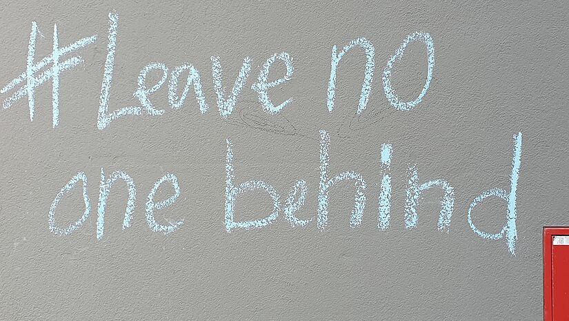 Ein Motto der Engagierten in der Arbeit mit Geflüchteten: "Leave no one behind".