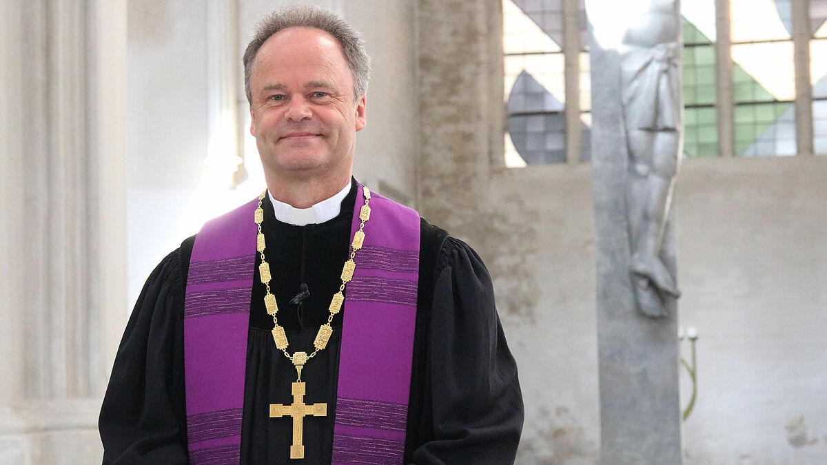 Bischof Tilman Jeremias während der Passionsandacht im Greifswalder Dom.
