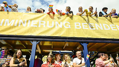 Blick auf Kirchentruck CSD 2025 