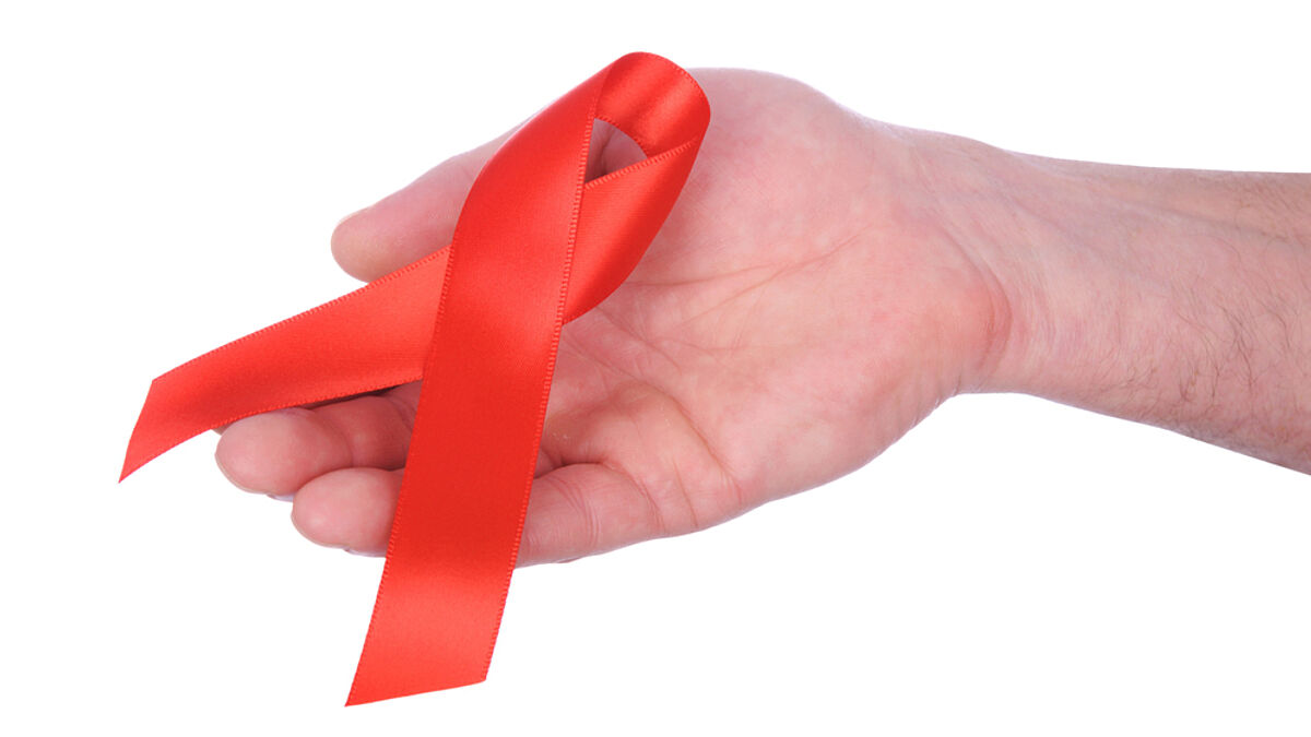 Die rote Schleife ist zum Symbol im Kampf gegen AIDS geworden