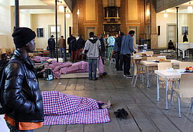 Afrikanische Flüchtlinge aus Libyen in der St. Pauli Kirche.