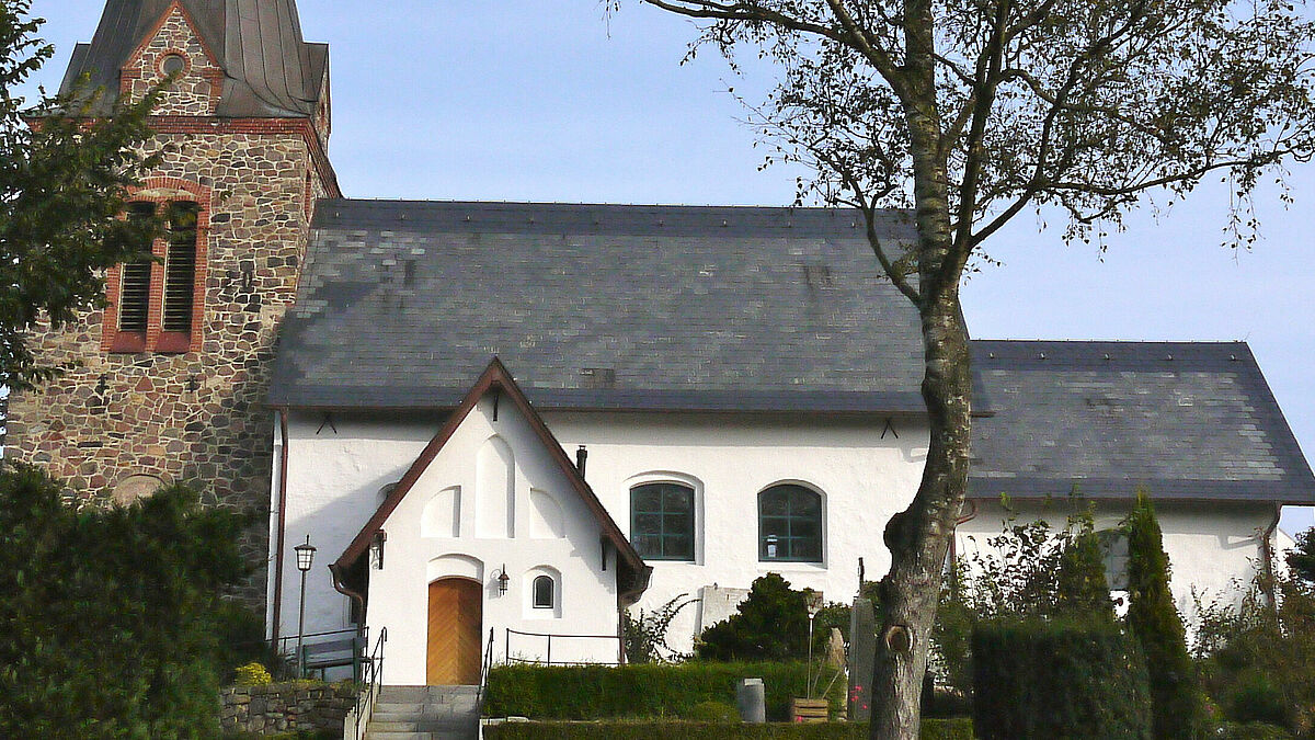 Mehr als 800 Jahre hat es gedauert, doch seit Kurzem hat sie einen Namen: Die Kirche in Großsolt heißt nun St. Petri Kirche Großsolt – in Anlehnung an ihre Historie als Fischerkirche. 