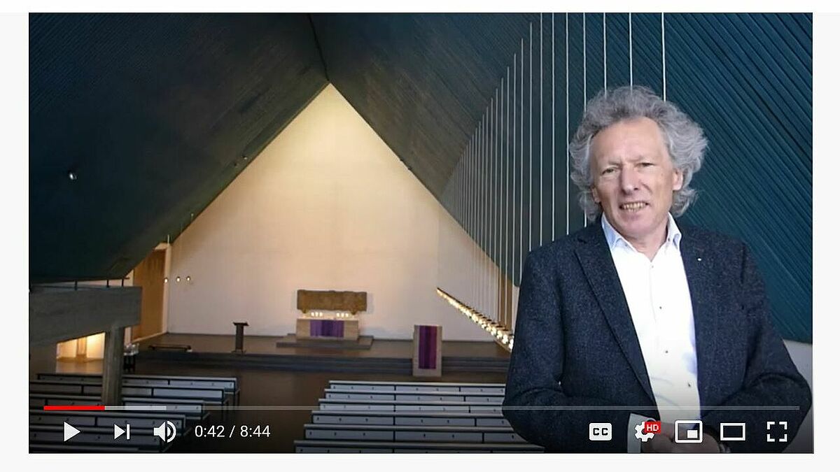 Pastor Gerhard Janke von der Cornelius-Kirchengemeinde in Hamburg-Fischbek auf YouTube