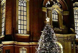 Michel mit Weihnachtsbaum