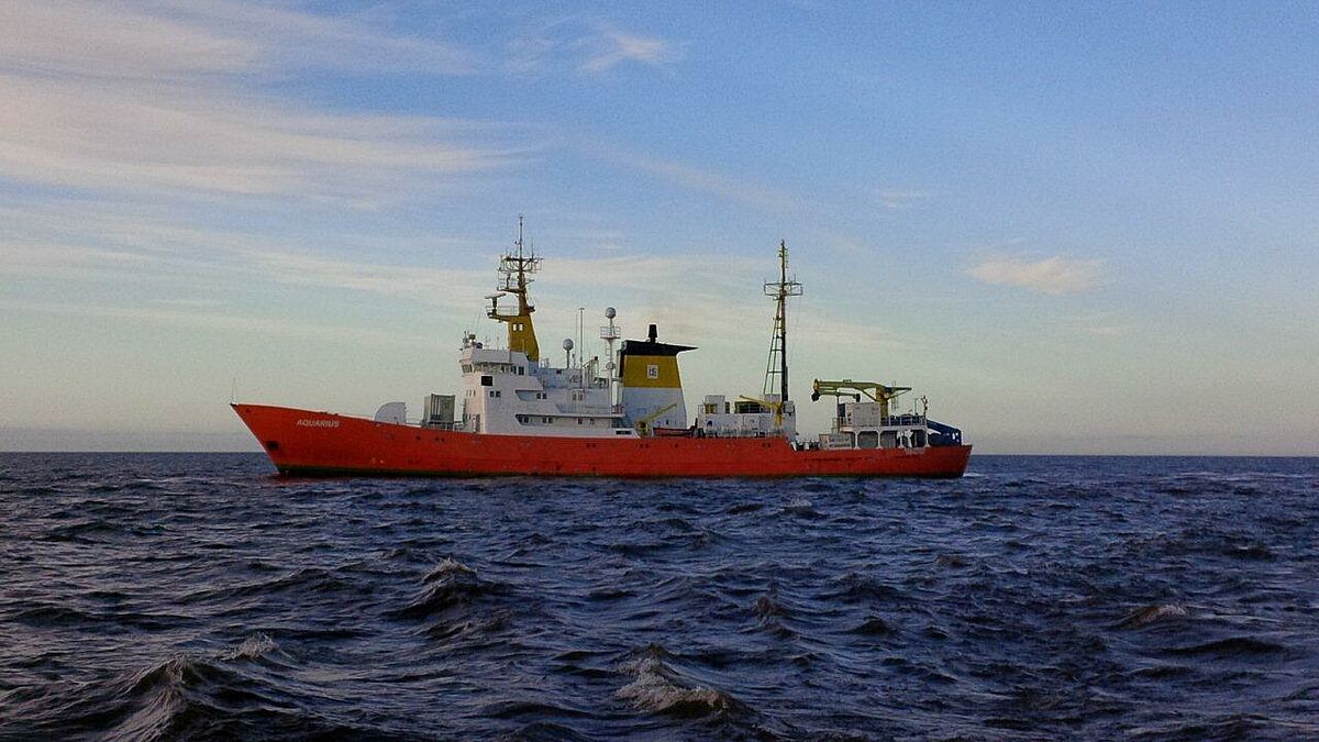 Das Rettungsschiff "Aquarius" der zivilen Hilfsorganisation SOS Mediterranee 