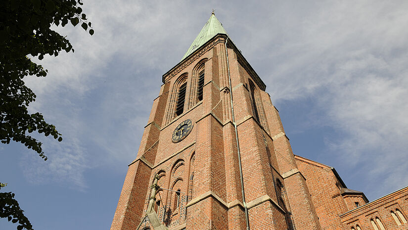 Die St. Johannes-Kirche, auch Meldorfer Dom genannt, gehört zu den bedeutendsten mittelalterlichen Kirchenbauten an der Westküste. 