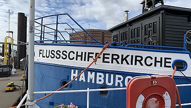 Die Flusschifferkirche von außen