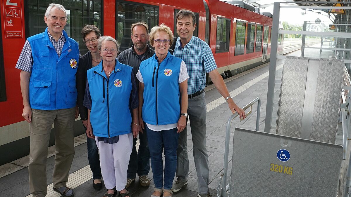 Das Team der Bahnhofsmission Rendsburg wächst: Teamleiter Thomas Hohnecker, Astrid Heyer, Jutta Christoph, Stefan Gloe, Sabrina Früchting und Ulrich Kaminski.