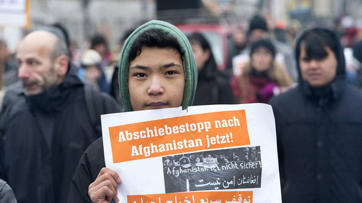 Schon im Februar ist für einen Abschiebestopp nach Afghanistan in 13 deutschen Städten demonstriert worden.