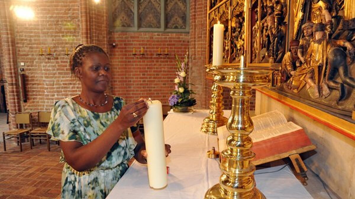 Küsterdienst in der Kirche (Symbolbild)