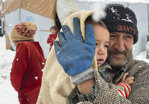 Weihnachten 2022 Flüchtlinge Hilfswerke Lage für Flüchtlinge in Südeuropa teils lebensbedrohlich