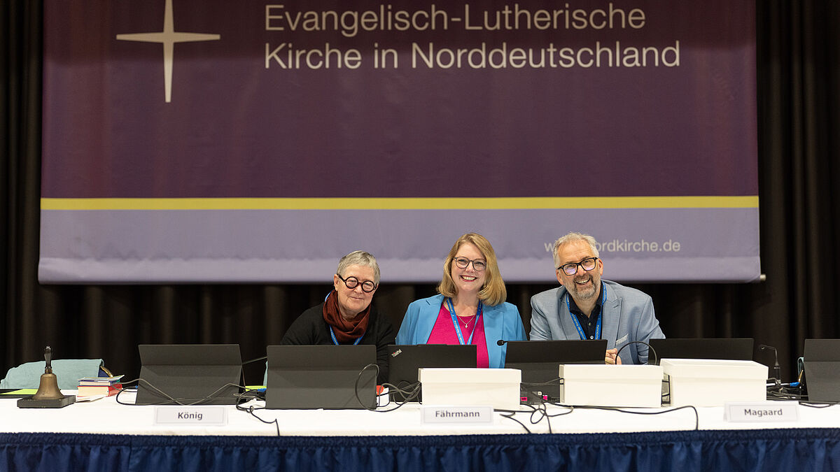 Das Präsidium: Elke König, Anja Fährmann, Friedemann Magaard.