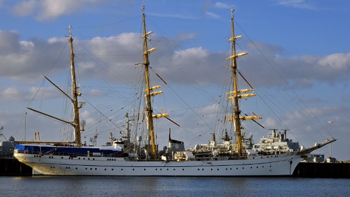 Die "Gorch Fock", das Segelschulschiff der deutschen Marine, in ihrem Heimathafen in Kiel.