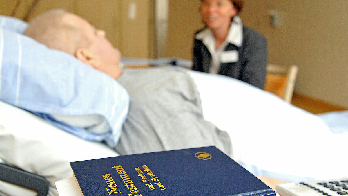 Seelsorge in der Klinik: Kraft, Halt und Trost geben.
