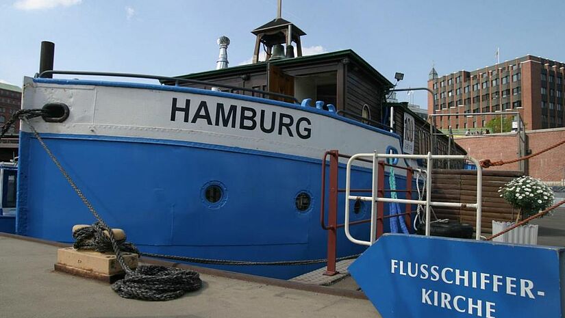 Die Flussschifferkirche im Hamburger Hafen (c) flussschifferkirche.de