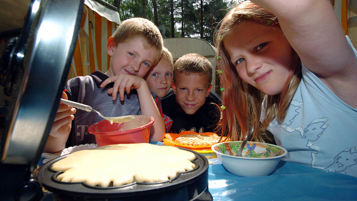 Urlaub NETZ Auch das ist ein Angebot der Urlauberseelsorge: Waffeln backen für Kinder